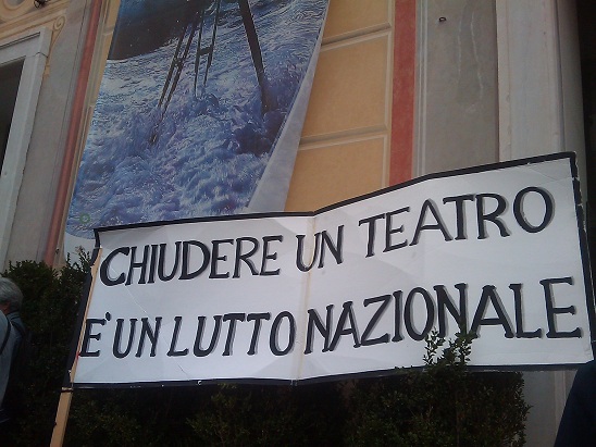 chiusura teatro